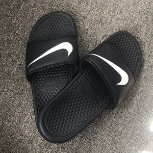 nike slides